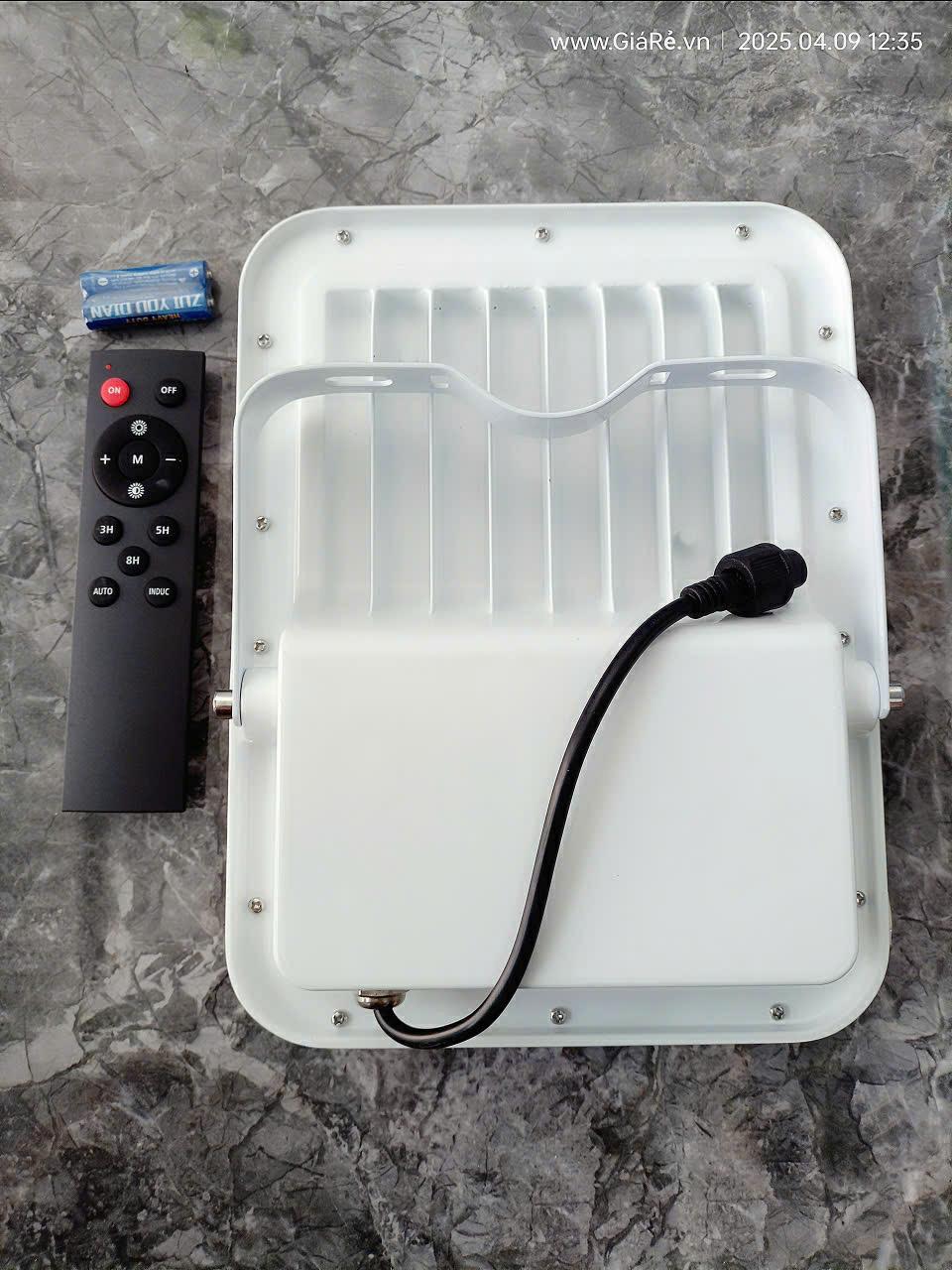 Đèn Năng Lượng Mặt Trời Oriana 100w Db-8100p